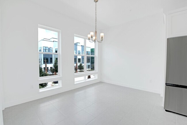 Building Photo - Brand New Luxury Town Home