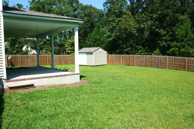 Foto del edificio - 4 bedroom cul de sac lot