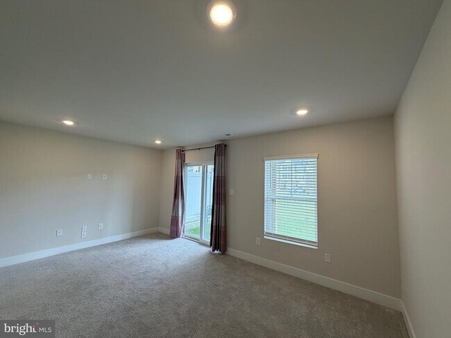 Building Photo - 24852 Wye Ml Ln