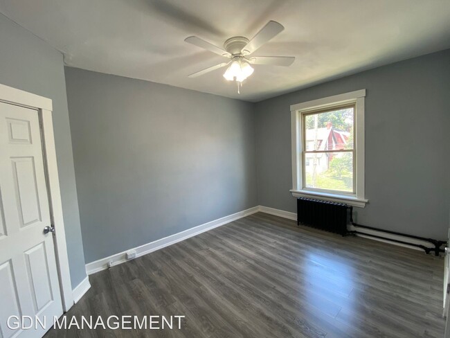 Foto del edificio - 2731 Harris Ave