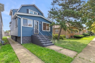 Building Photo - 1522 Elgin Ave