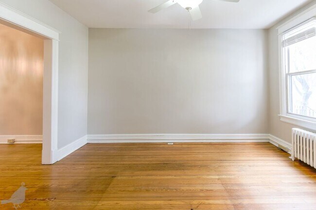 Foto del edificio - Charming 4 Bedroom in Columbia Heights! Pa...