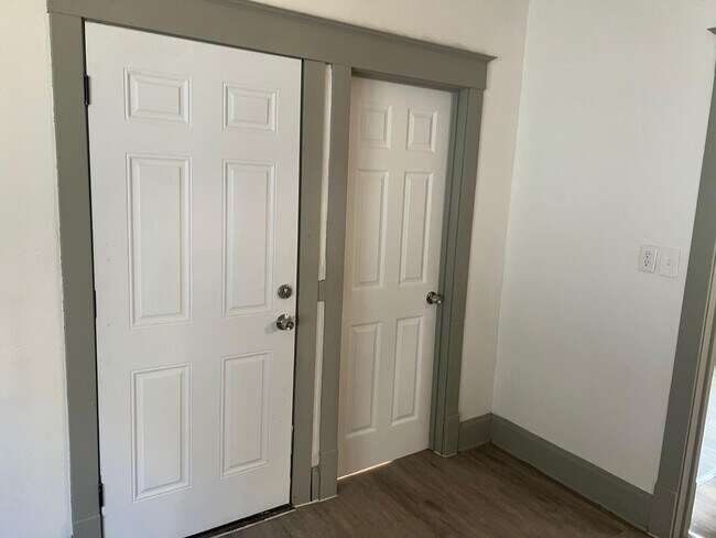 Foto del edificio - 3279 N 28th St