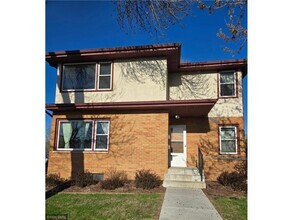 Building Photo - 3747 2nd St NE