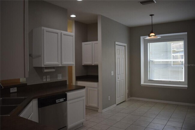 Foto del edificio - 644 Chesney Dr