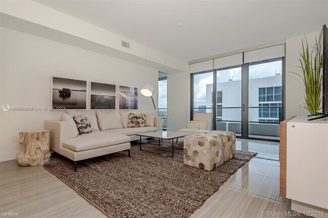 Foto del edificio - 1 br, 2 bath Condo - 2960 NE 207th St Unit...