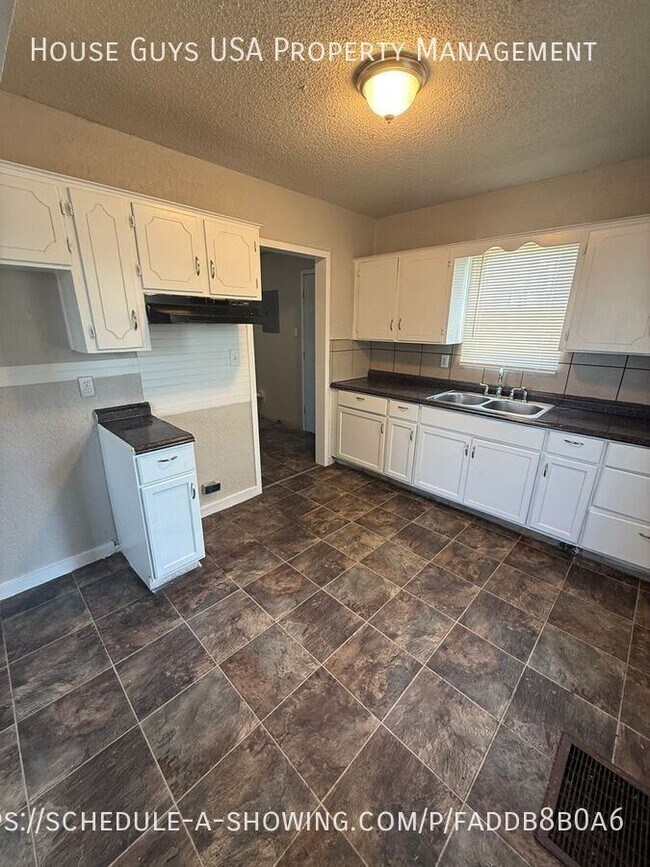 Foto del edificio - 2207 Askew Ave