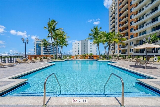 Building Photo - 3232 SW 22nd Terrace