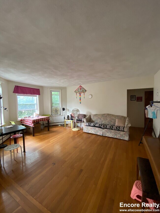 Foto del edificio - 310 Tappan St