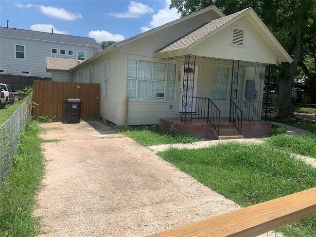 Building Photo - 5204 Gano St