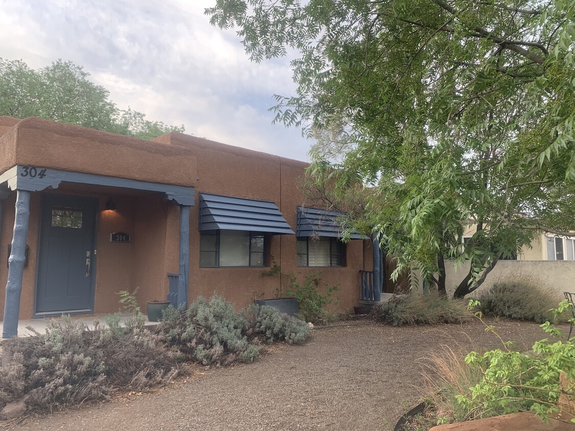 304 Hermosa Dr NE, Albuquerque, NM 87108 House Rental in Albuquerque, NM