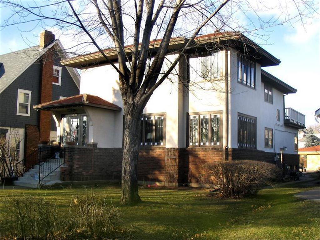 Primary Photo - 1205 Summit Ave
