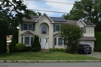 Building Photo - 25 Haddon Rd