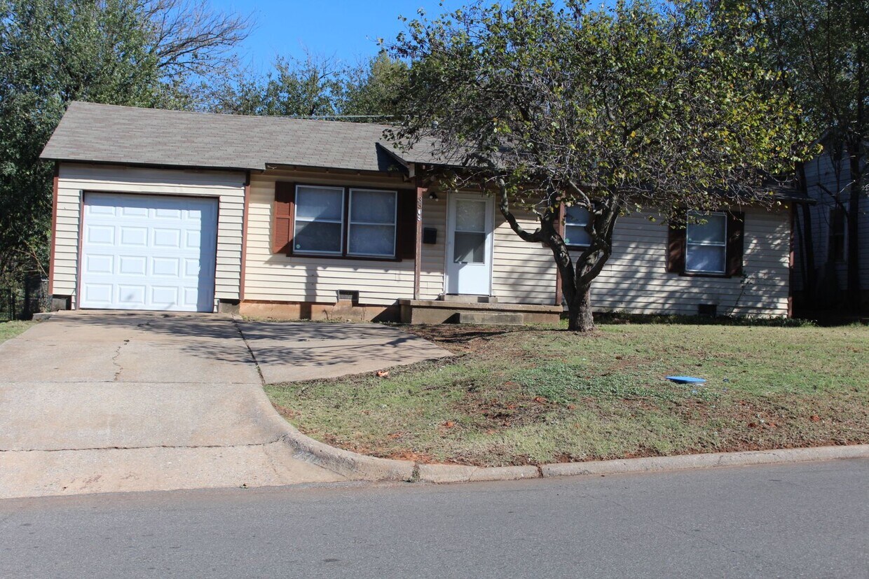 3 bedrooms with appliances! - 3 bedrooms with appliances!