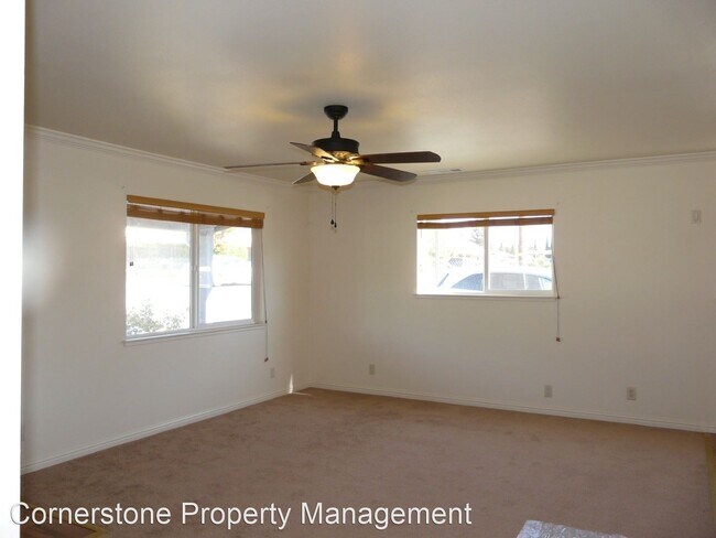 Foto del edificio - 2 br, 1 bath House - 1055 S. White Rd