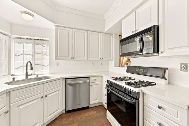 Foto del edificio - 3836 Creststone Pl