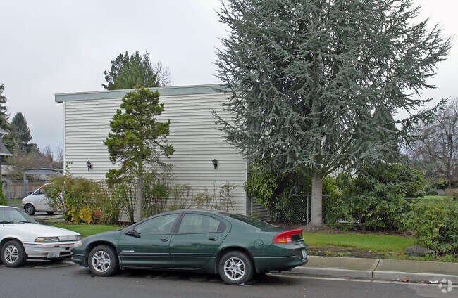 Esquire Apartments Puyallup Wa Building Photo Esquire Apartments