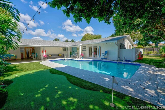 Foto del edificio - 547 Marlin Rd