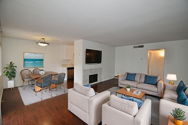 Foto del edificio - 15128 Burbank Blvd
