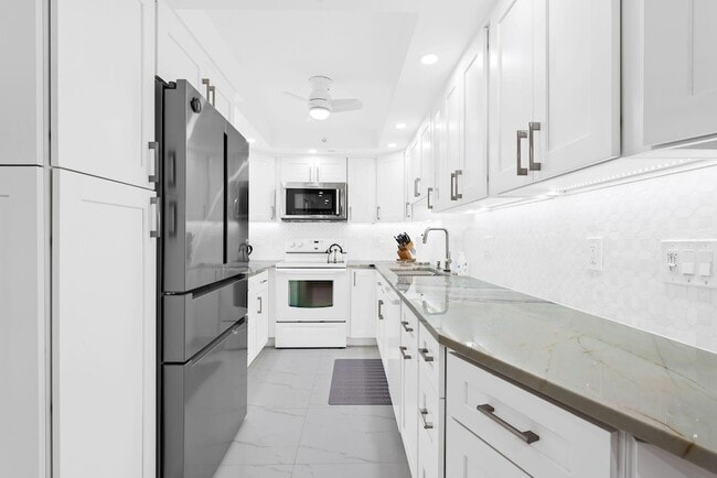 Photo - 3215 S Ocean Blvd Apartment