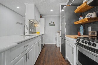 Building Photo - 307 Yacht Club Ln