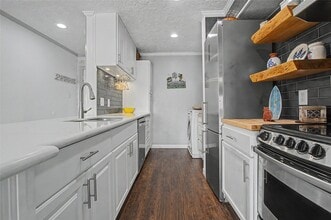 Building Photo - 307 Yacht Club Ln