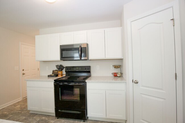 Foto del edificio - Centric beautiful property in Raeford- NC