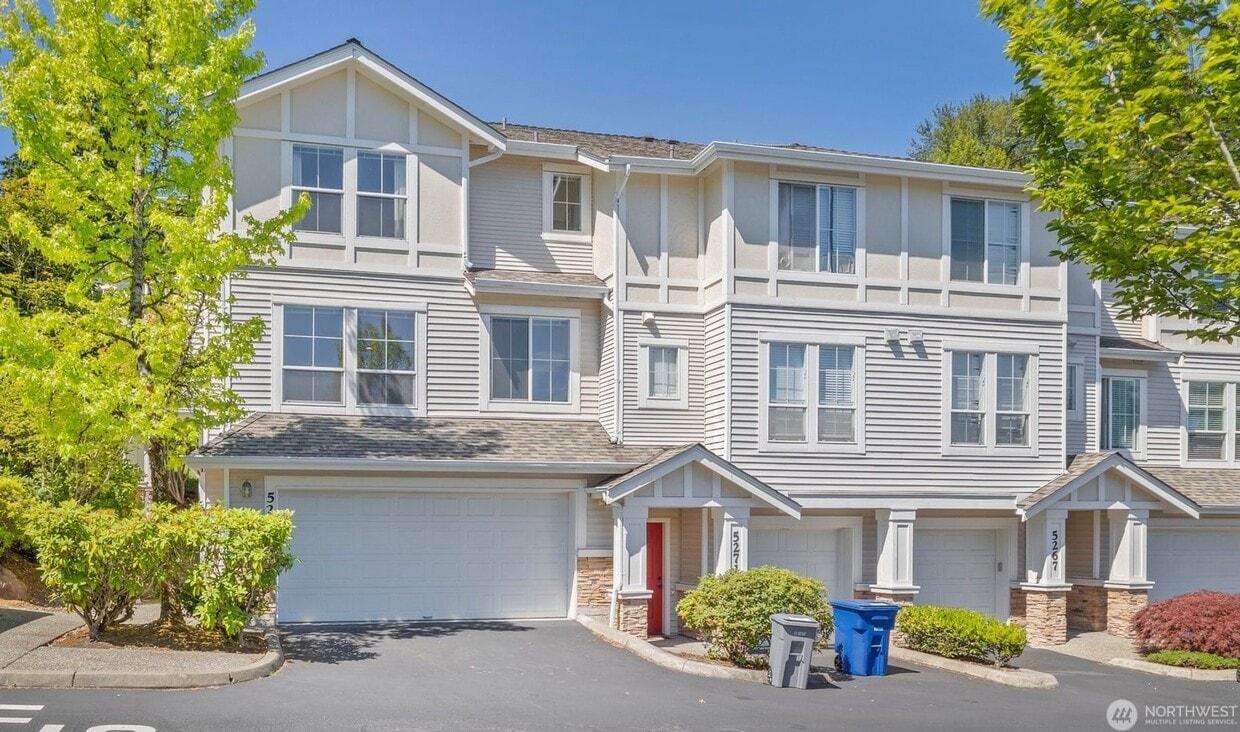 Primary Photo - 3bd/2.5ba Bellevue Condo