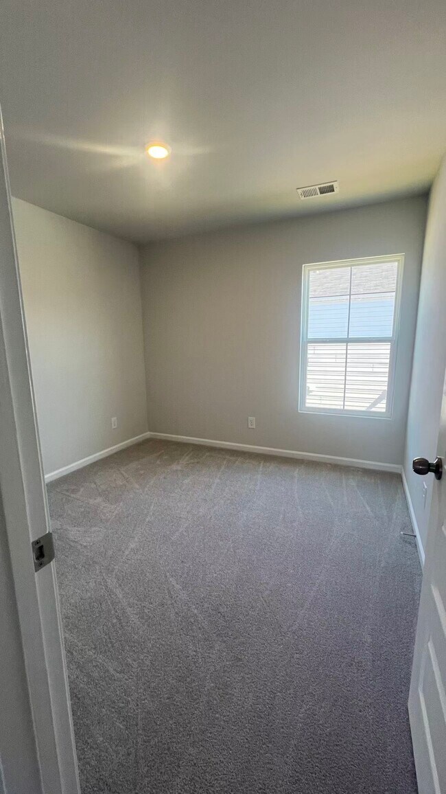 Building Photo - 116 Amethyst Dr