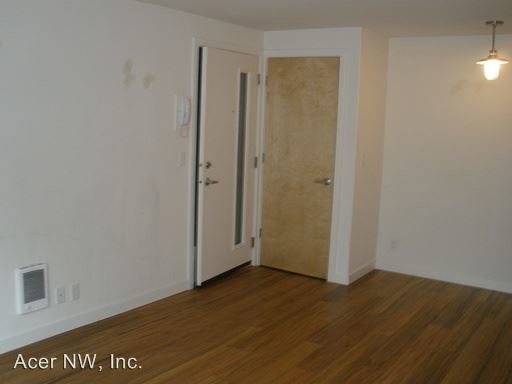 Building Photo - 1404 25th Ave