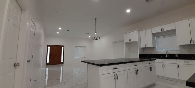 Building Photo - 4 Bedroom/3 Bath Home for Rent Available Now. $2500 Monthly Rent