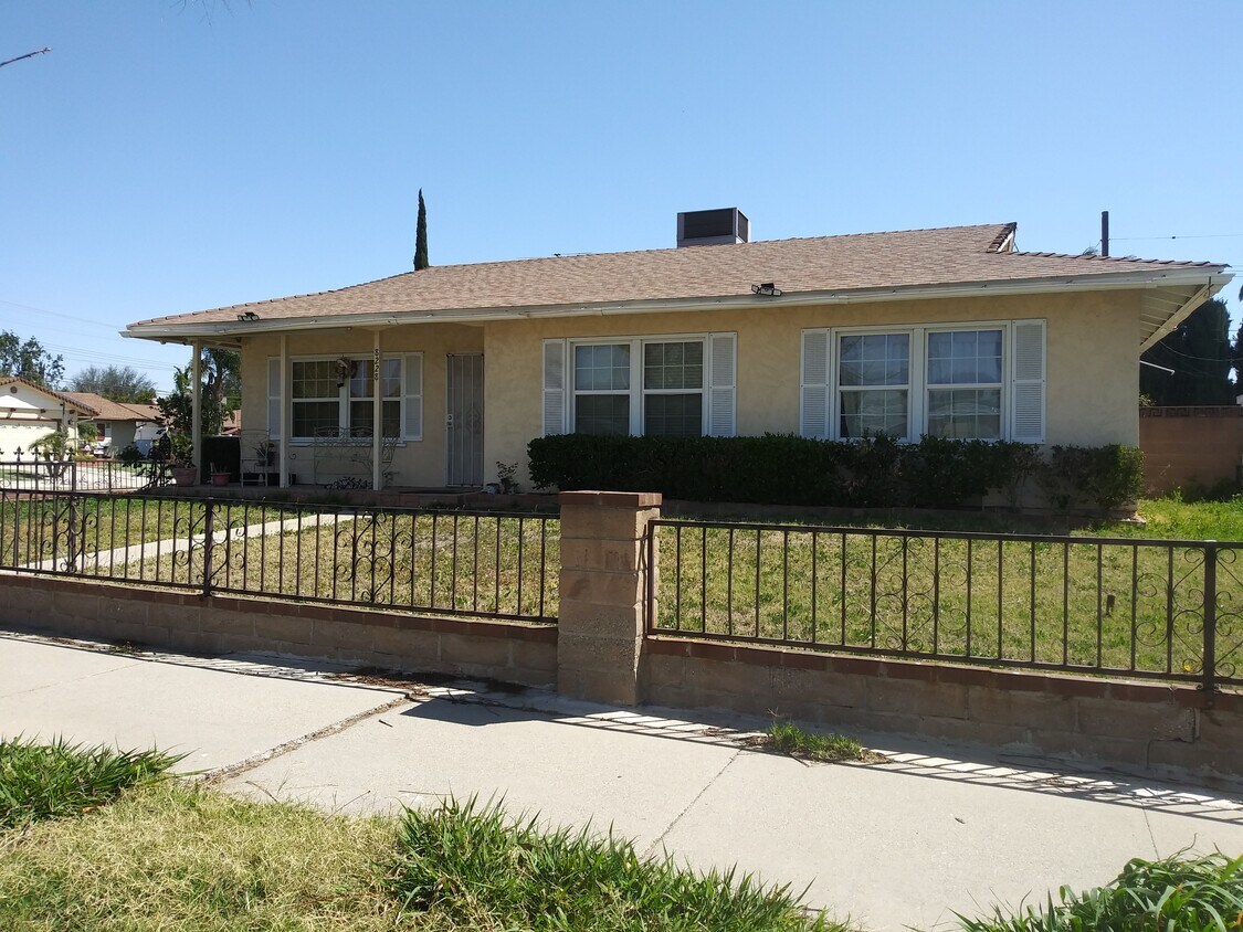 8228 Sale Ave, West Hills, CA 91304 House Rental in West Hills, CA