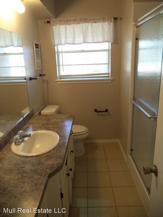 Building Photo - 2 br, 1.5 bath House - 622 Sunset Drive