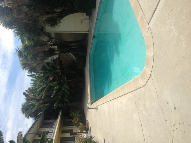 Foto del edificio - 3844 Potomac Ave