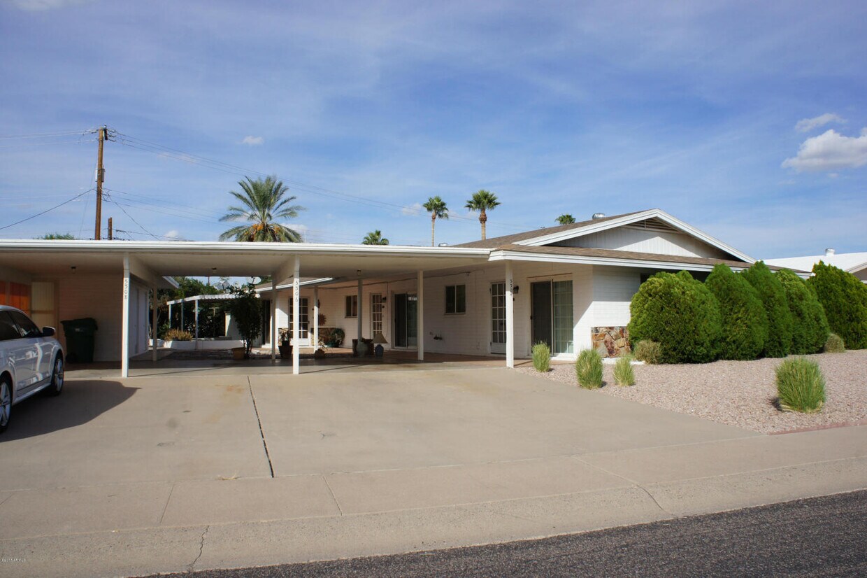 Primary Photo - 5304 E Boise St