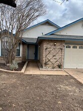 Building Photo - 1727 Foxfire Dr