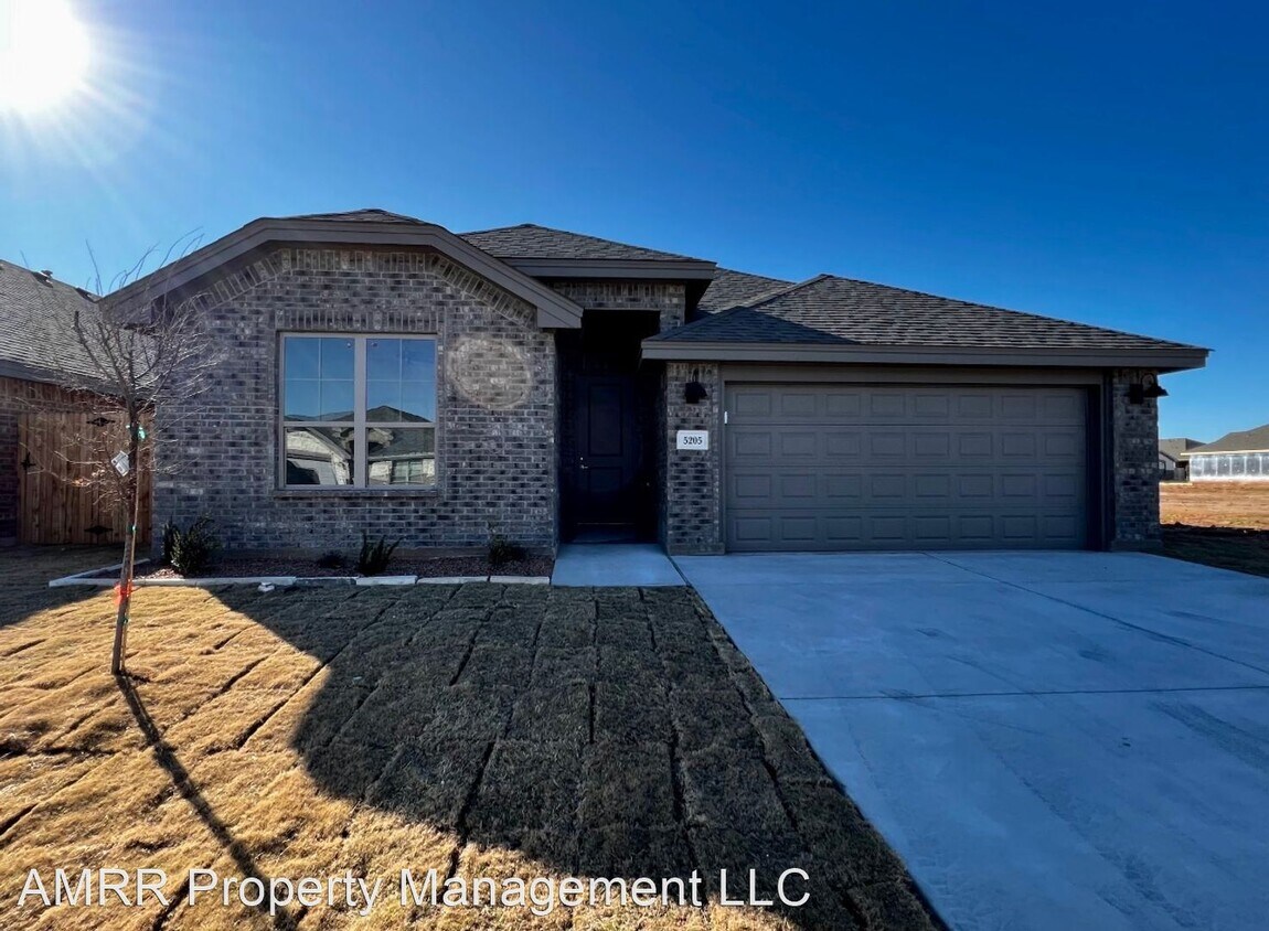 Foto principal - 3 br, 2 bath House - 5205 Congress St