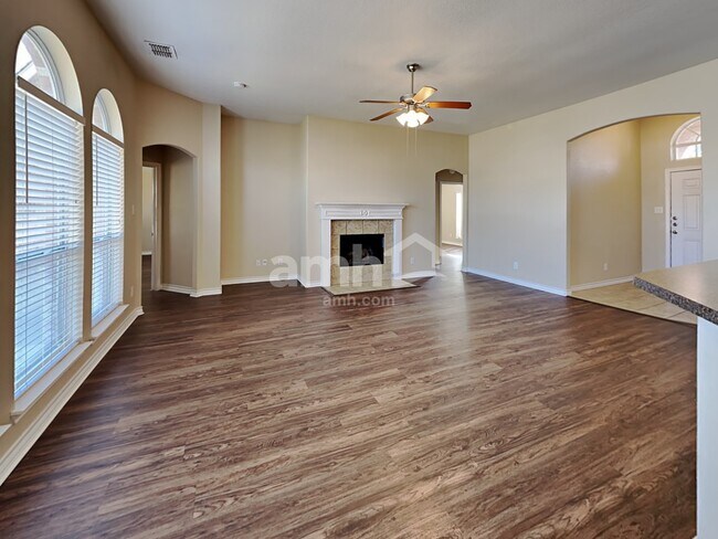 Foto del edificio - 4709 Ashbury Lane