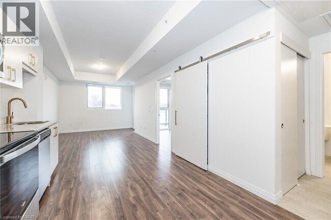 Building Photo - 108 Garment St