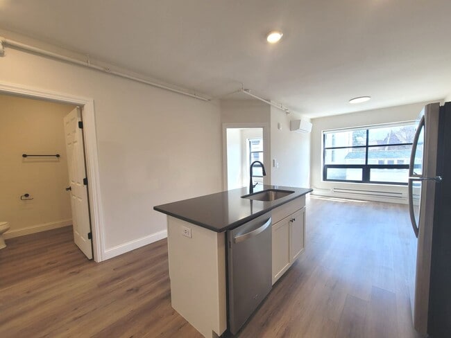 Interior Photo - 2577 Downer