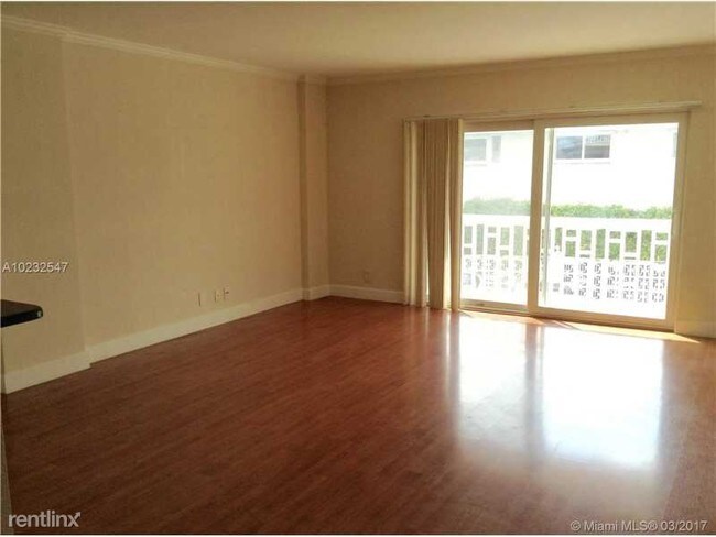 Foto del edificio - 2900 NE 30th St