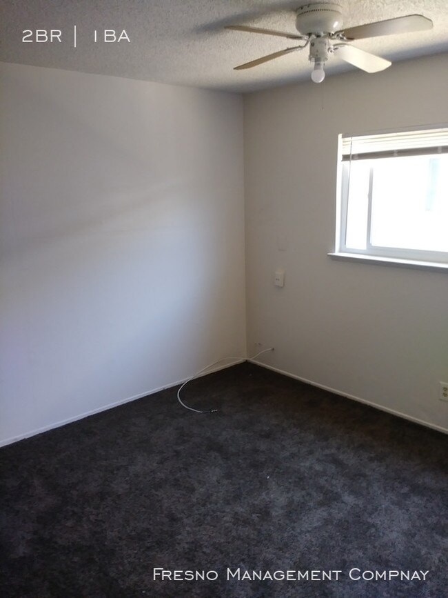 Foto del edificio - 5280 N 6th St