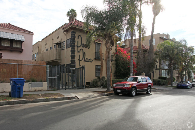 Foto del edificio - Park Plaza Apartments