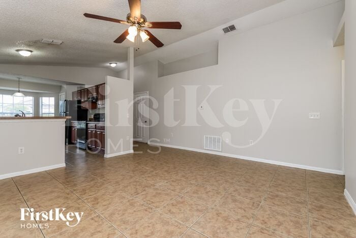 Primary Photo - 6556 Viewpoint Ct