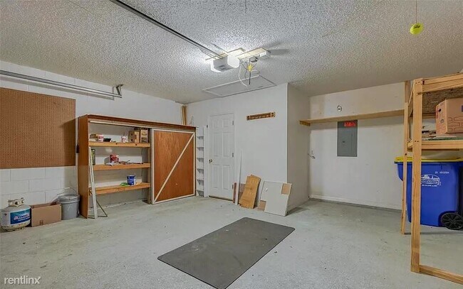 Building Photo - 3 br, 2 bath House - 1869 Umbrella Tree Dr...