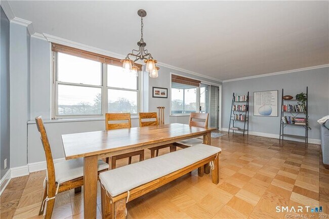 Foto del edificio - 50 Glenbrook Rd