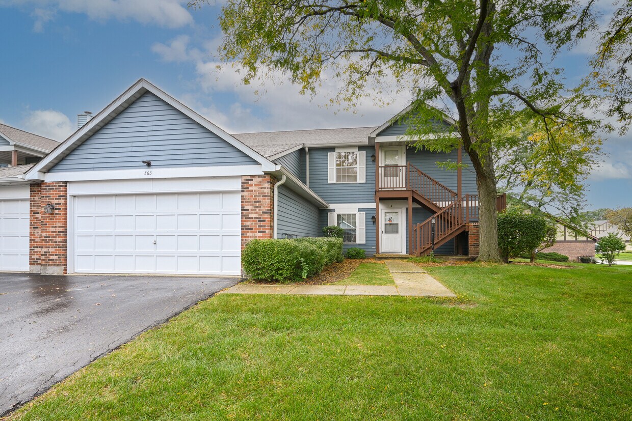 363 Pembroke Ln Unit 3, Glen Ellyn, IL 60137 Condo for Rent in Glen
