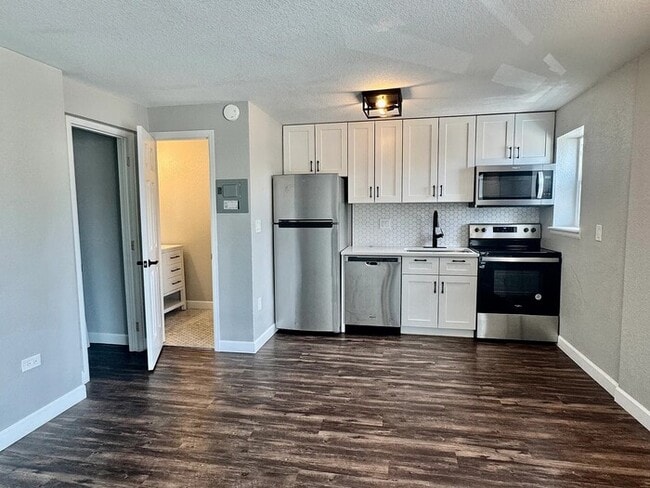 Photo - Look no further! newly remodeled 2 bed cen... Apartment