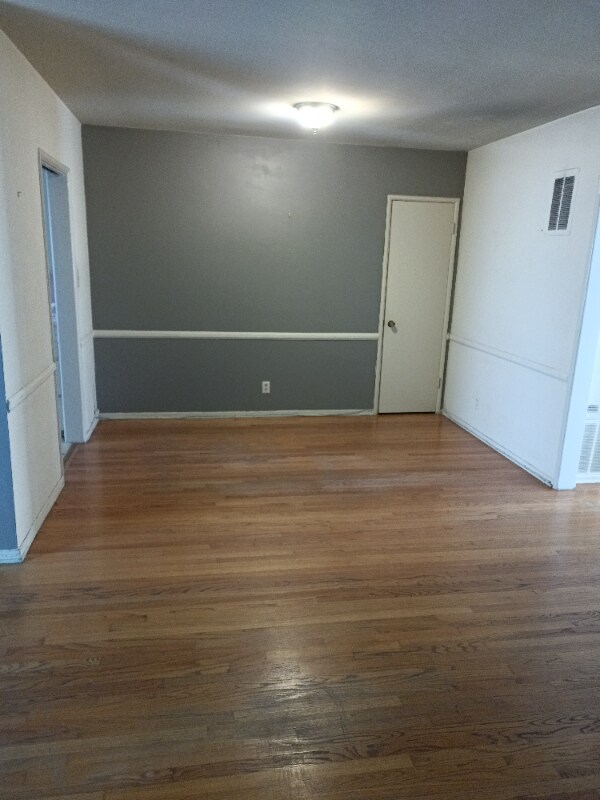 Foto del edificio - 1128 S Bedford St