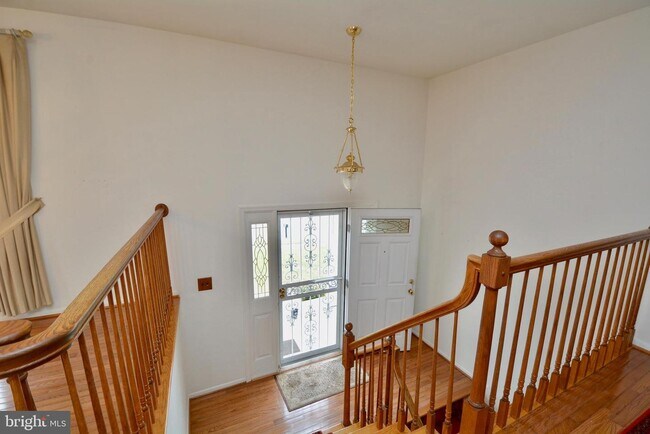 Building Photo - 9532 Fort Foote Rd